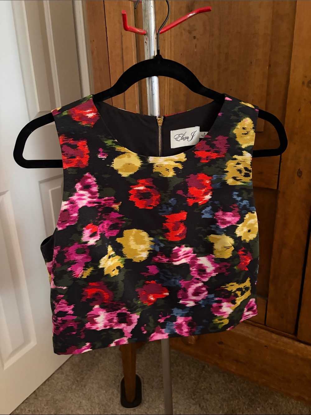 Eliza J Floral Print Cropped Shell Sleeveless Blouse